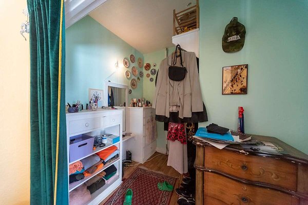 13991 apartment 17