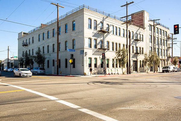 A2F 380 2406 E 8th Street, Los Angeles, CA 90021