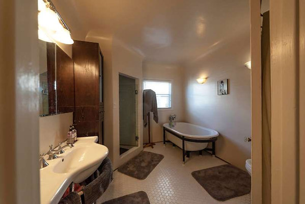 11420 bath 1