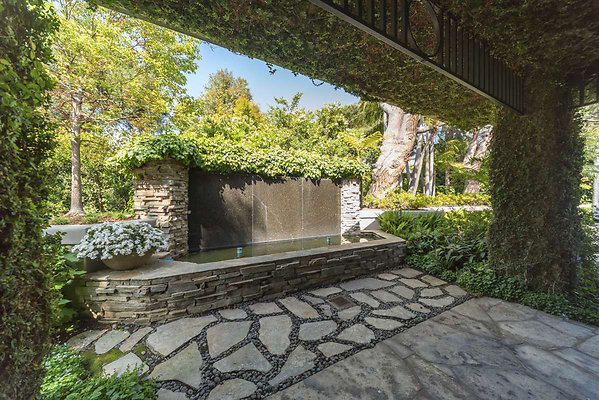 13769 fountain 1