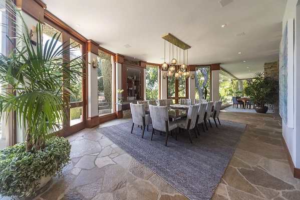 13769 dining 4