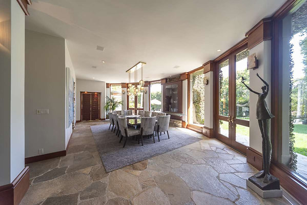 13769 dining 1