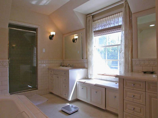 8580 bath 2