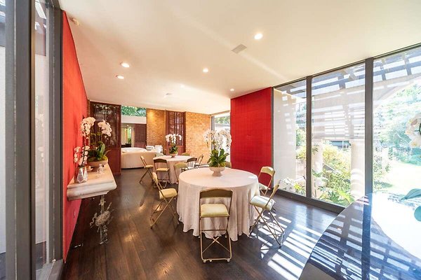 13851 dining 5