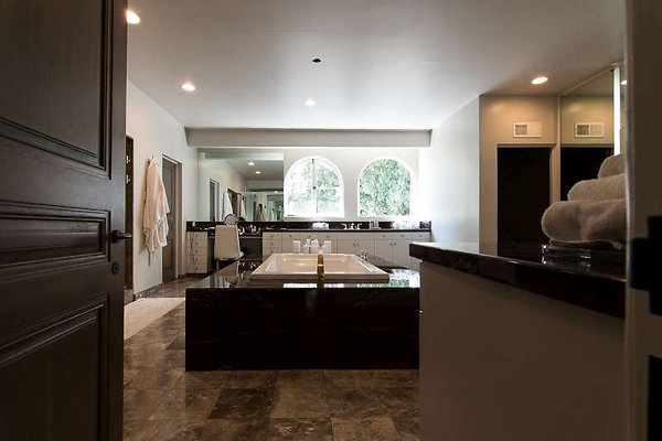 9883 bath 2