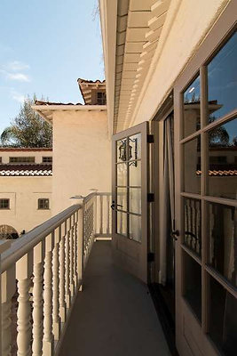 9883 balcony 1