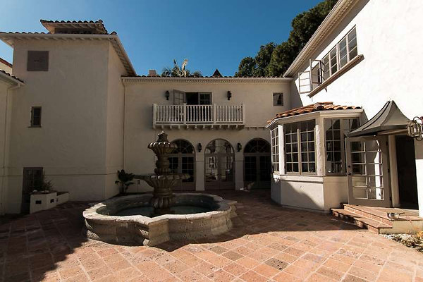 9883 courtyard 8