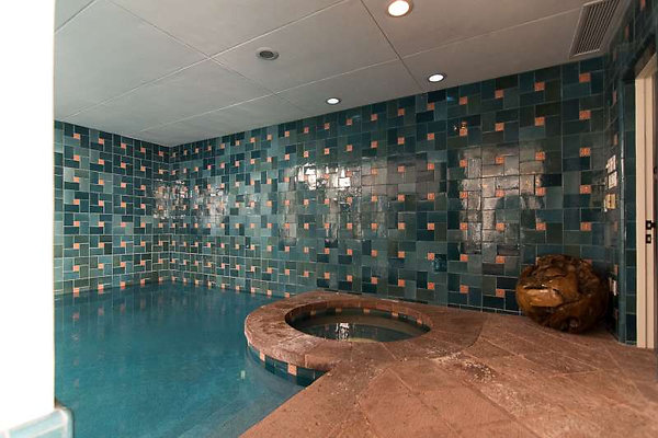 9883 pool 4