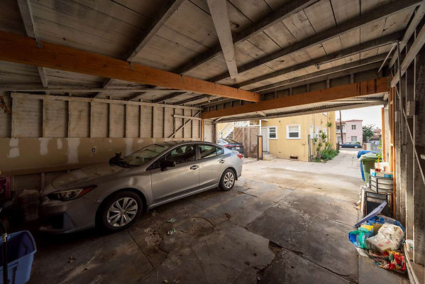 13146 garage 1