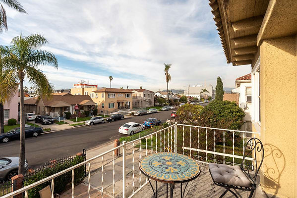 13146 balcony 2