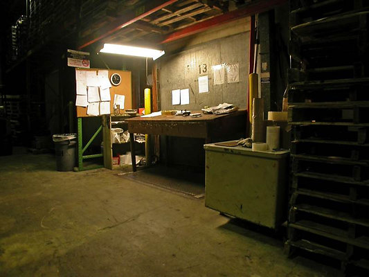 8525 warehouse 32