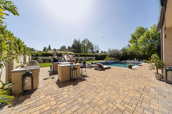 13646 patio 10