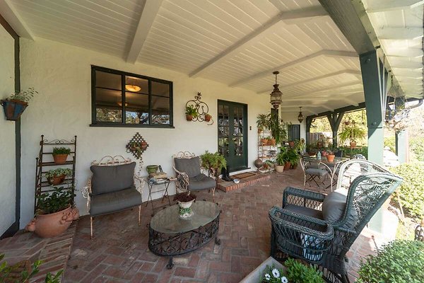 14023 patio 3