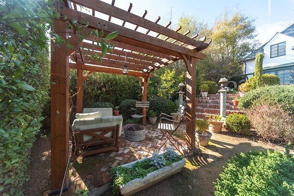 14023 patio 9