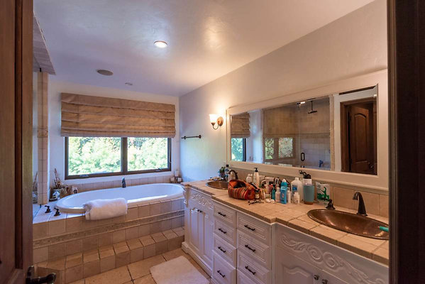 13231 bath 1