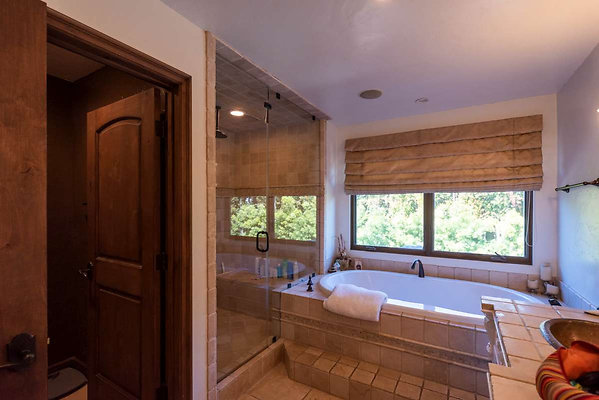 13231 bath 3