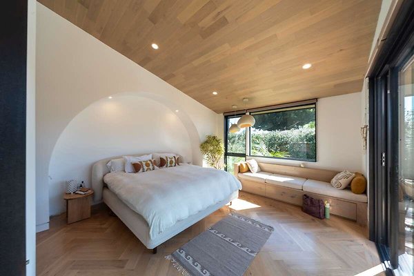 13997 bed 4