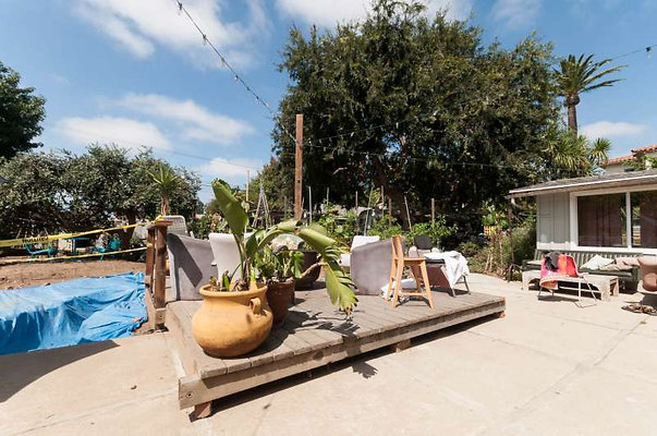 10043 patio 4