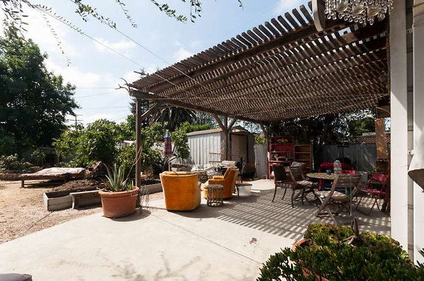 10043 patio 2