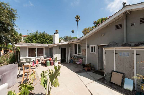 10043 patio 5