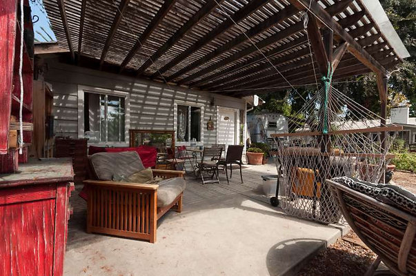 10043 patio 1
