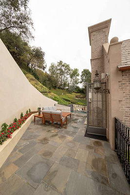 11393 patio 4