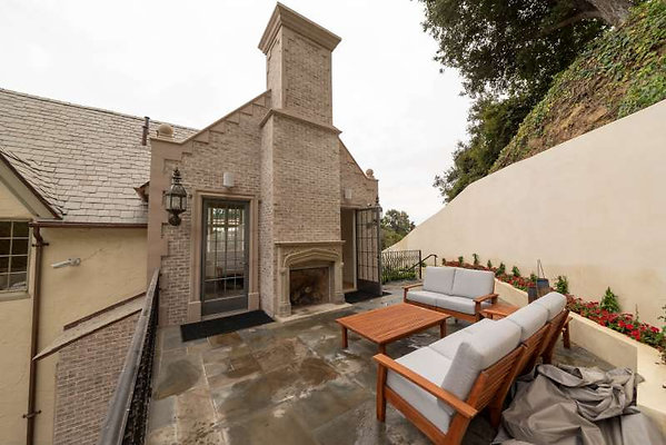 11393 patio 3