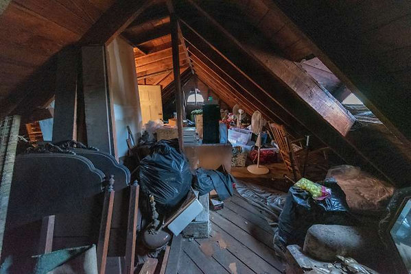 11892 attic 2