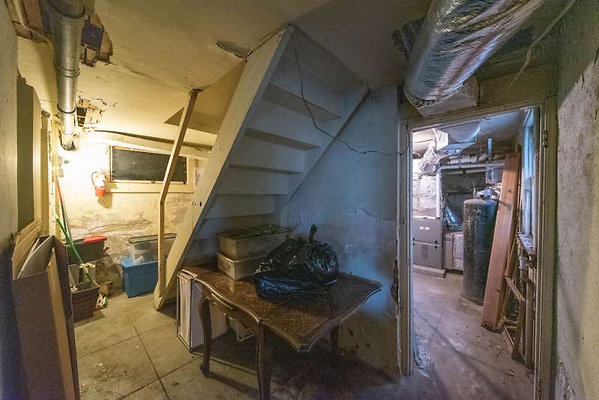11892 basement 6
