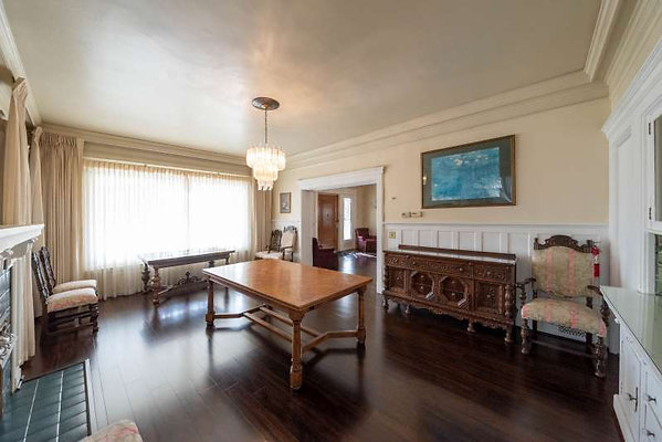 11892 dining 3