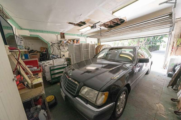 11892 garage 1