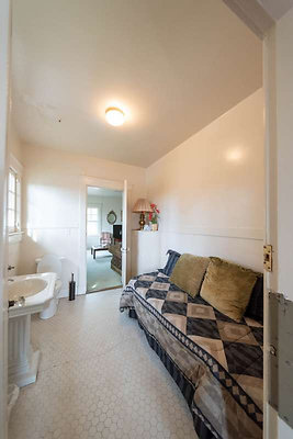 11892 bath 2