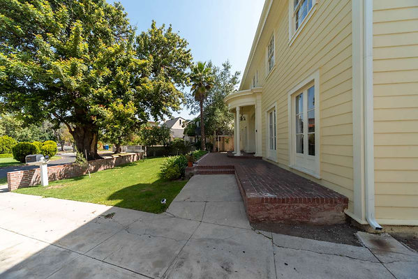 12394 porch 1