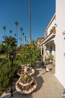 12961 porch 1