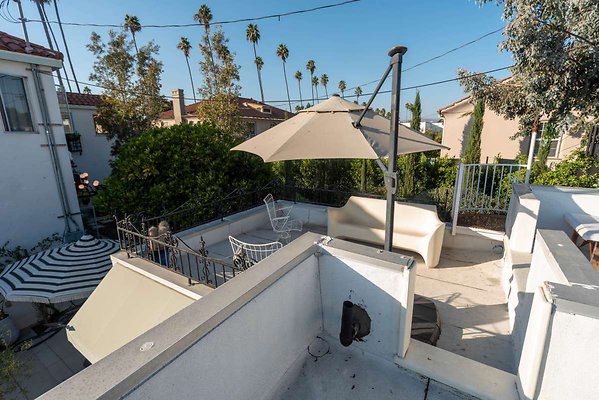 12961 balcony 1
