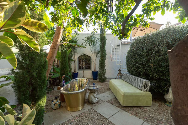 12961 courtyard 7