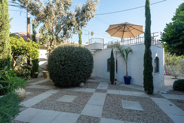 12961 courtyard 2