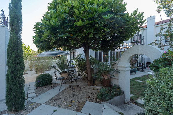 12961 courtyard 6