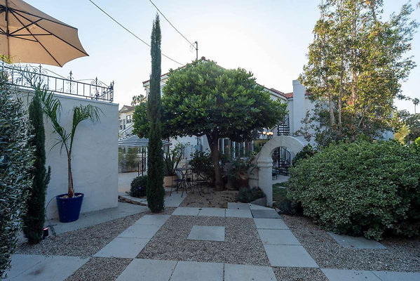 12961 courtyard 4