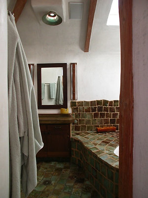 8318 bath 9