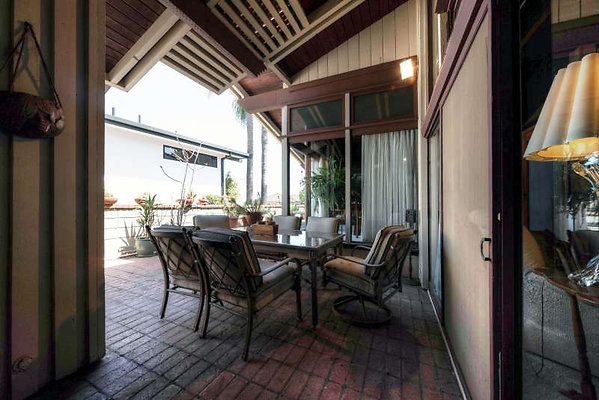 11009 patio 1