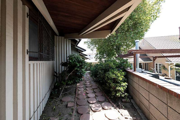 11009 side 1