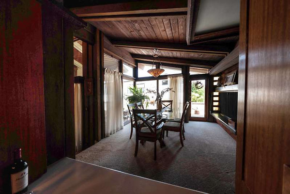 11009 dining 2