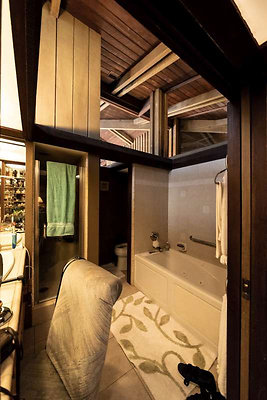 11009 bath 1