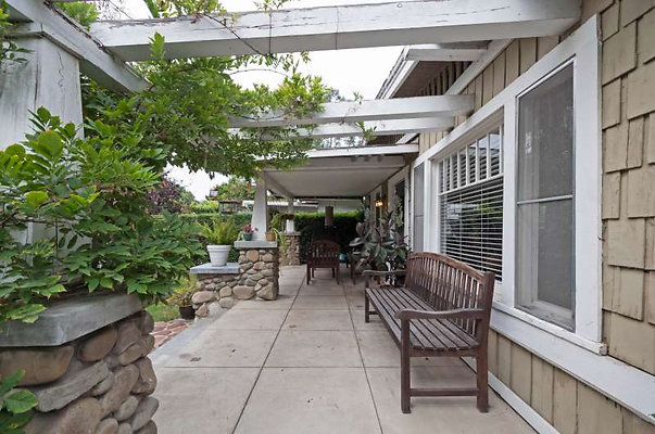 10664 porch 2