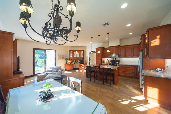 13183 dining 4