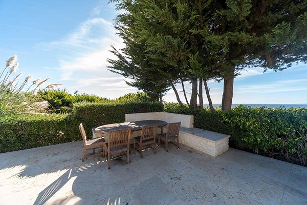 13727 patio 5