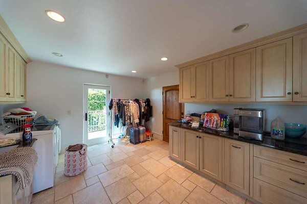 13727 laundry 2