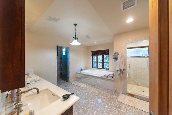 13727 bath 1