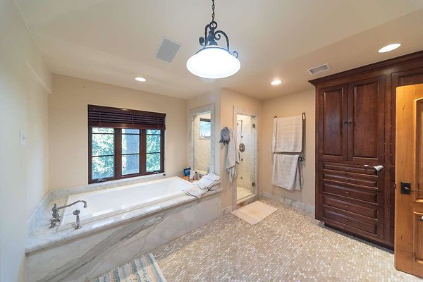 13727 bath 3